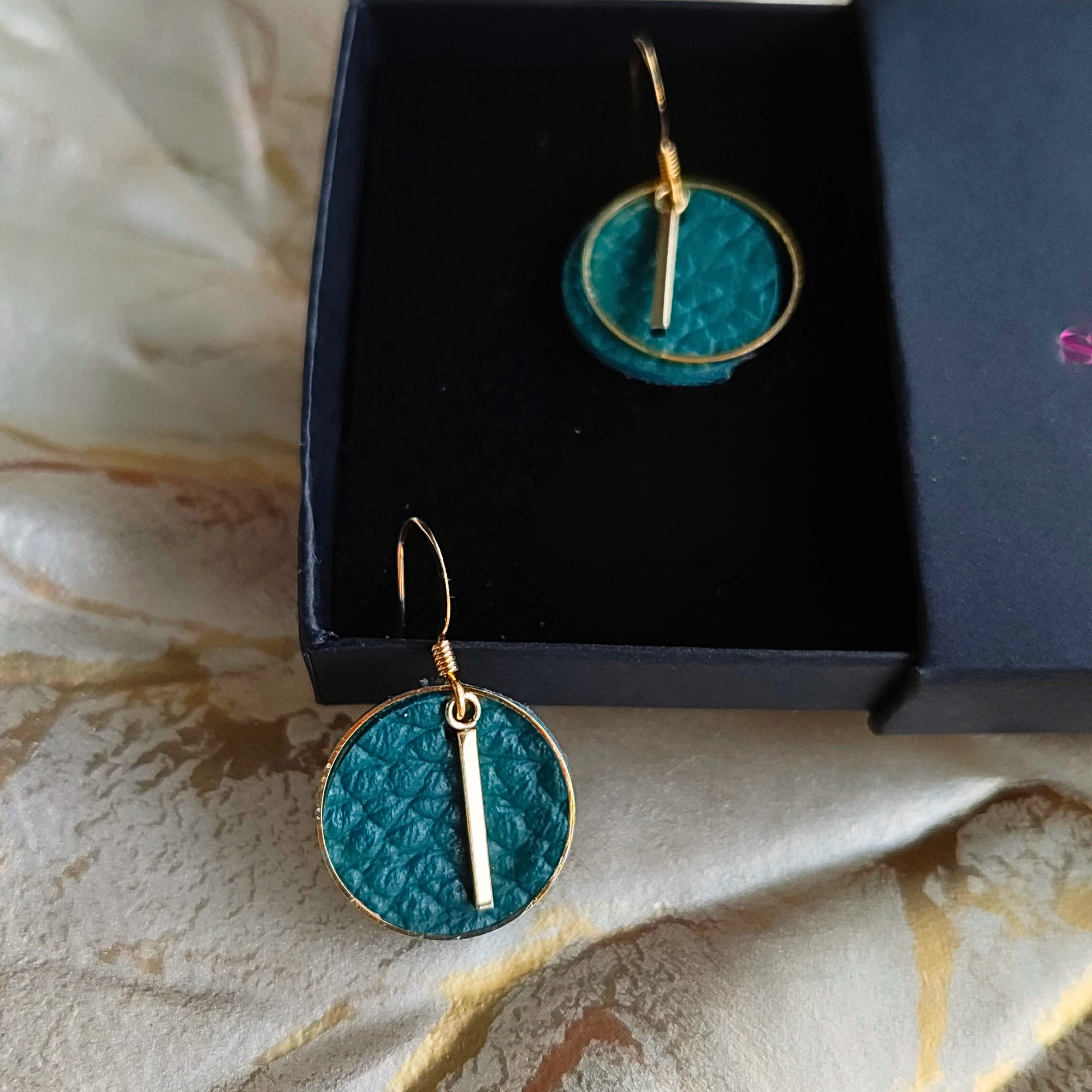 Aontaithe earrings