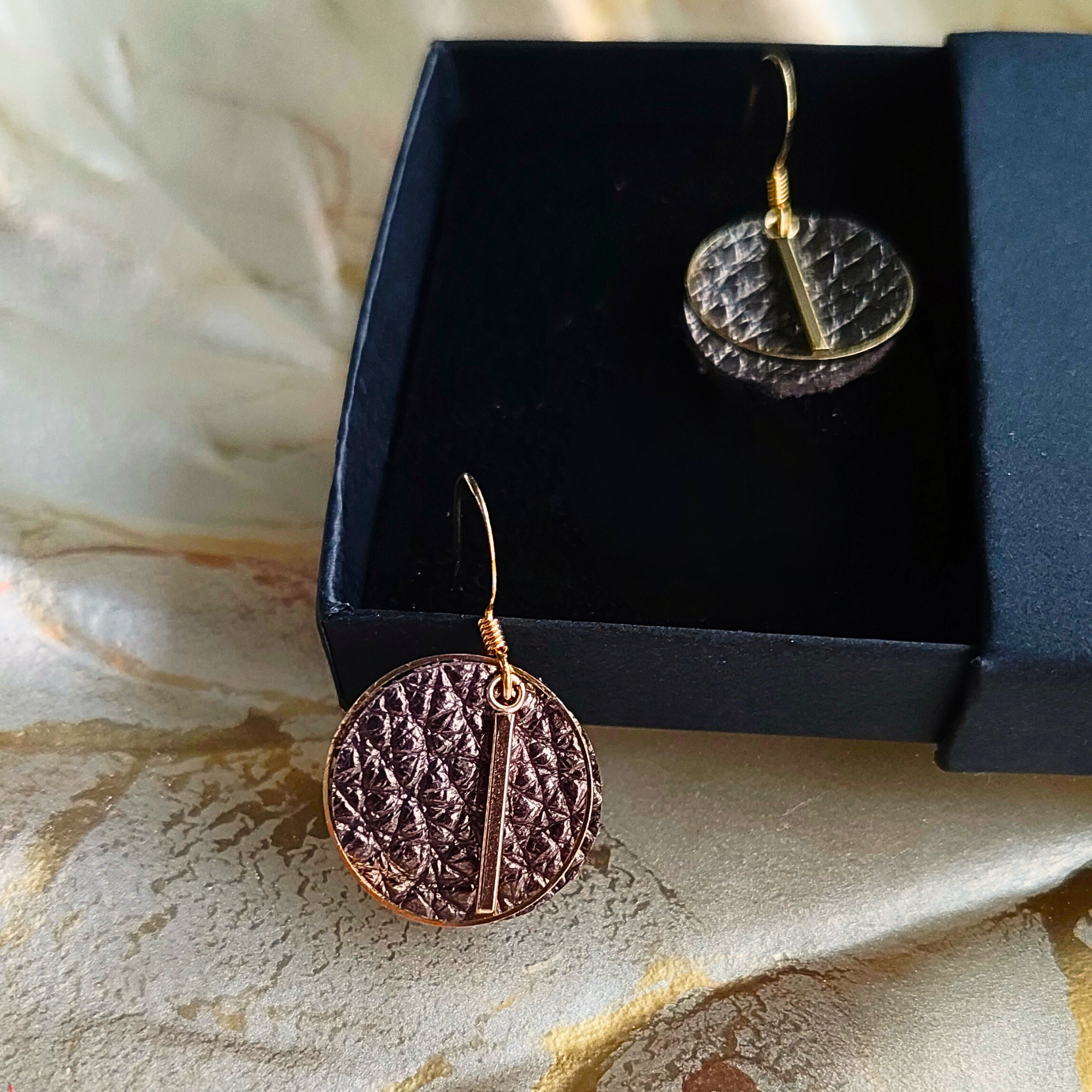 Aontaithe earrings