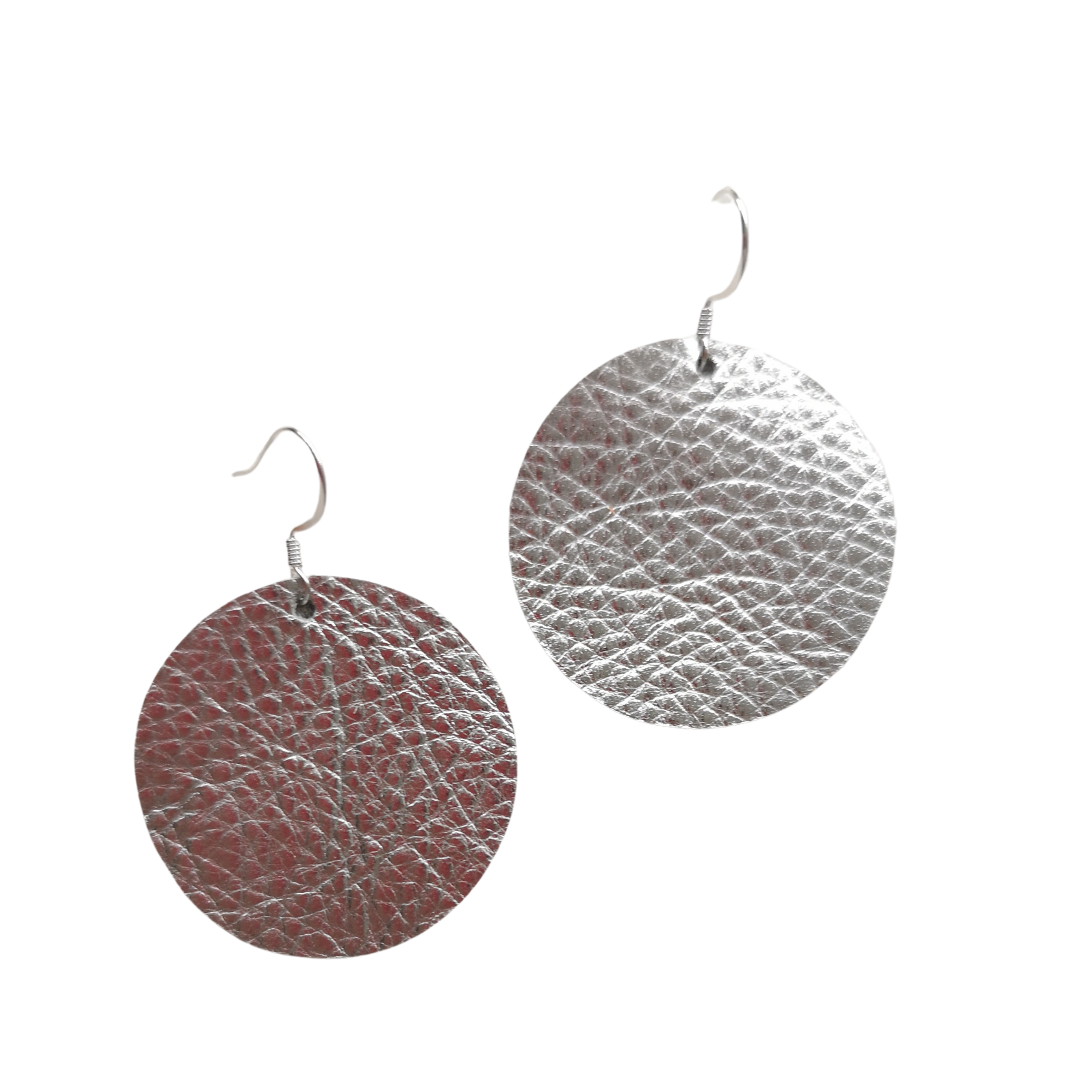 Grian leather earrings in silver – handmade circular earrings with platinum-plated hooks